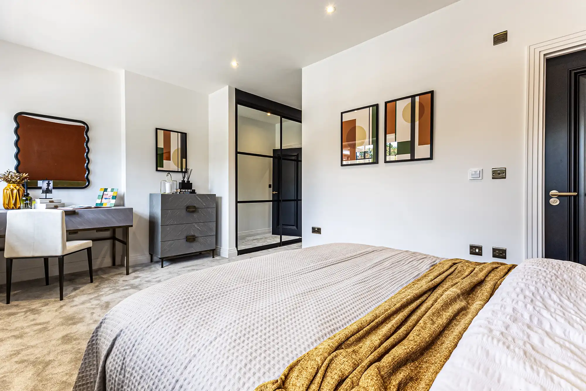 BELL BAR Bedroom 2 2