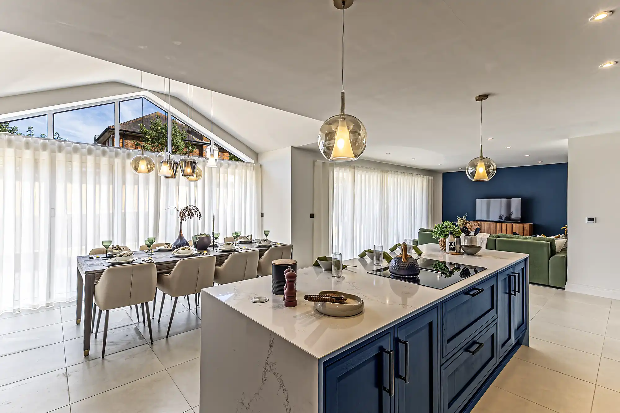 BELL BAR Kitchen 1